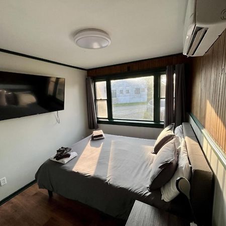 2 Bed Berkshire Getaway Minutes To Jiminy Peak Ski Ганкок Екстер'єр фото