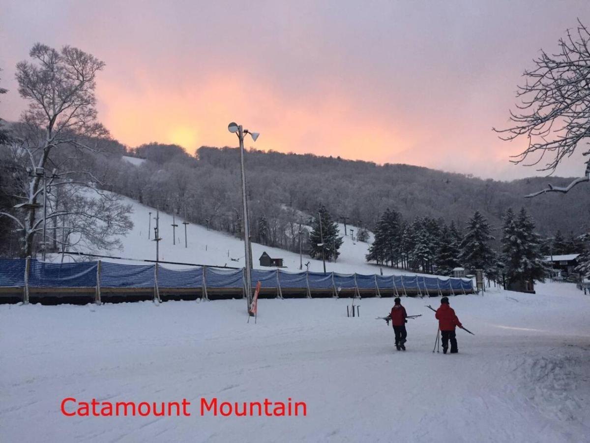 2 Bed Berkshire Getaway Minutes To Jiminy Peak Ski Ганкок Екстер'єр фото